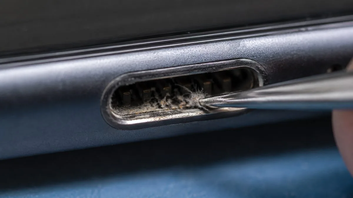 iPhone Charging Port Repair Singapore – charging port closeup